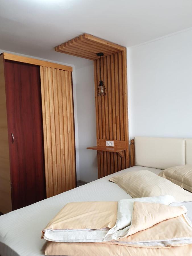 Motel Mesterul Manole Curtea de Argeş Eksteriør bilde